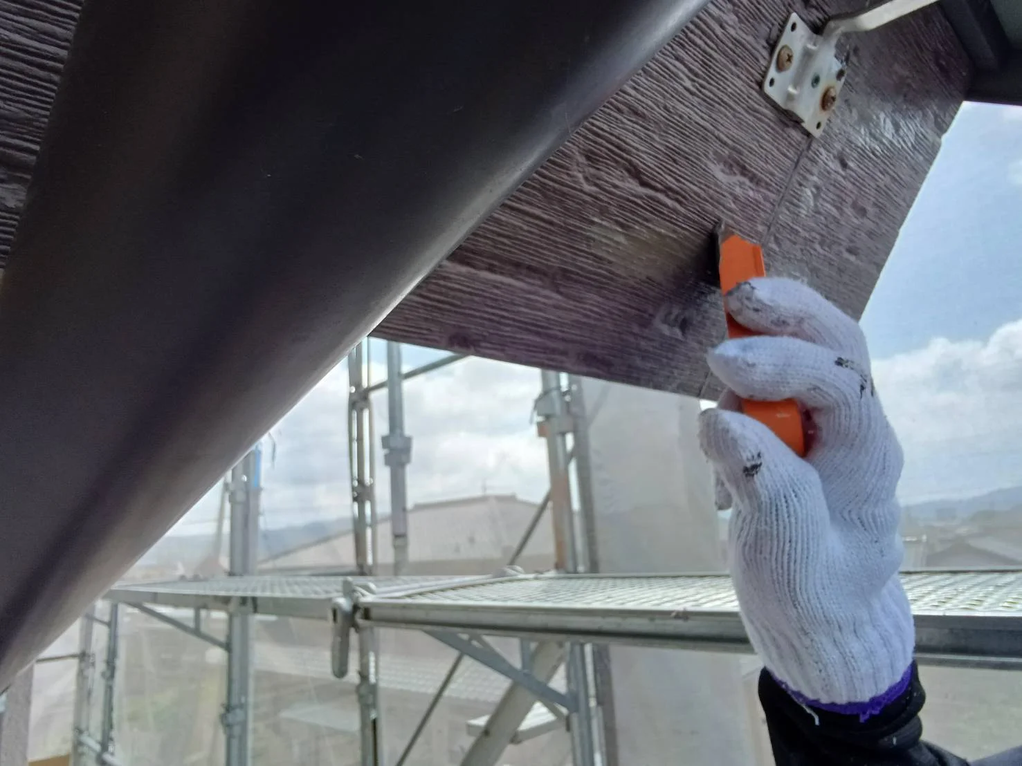 岡崎市で外壁塗装コーキング作業 岡崎市で外壁塗装コーキング作業